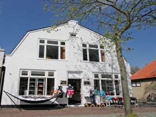 de Beurs, To Vlieland during school holidays