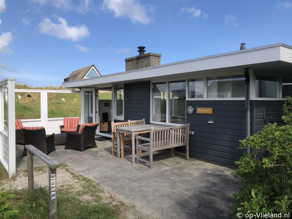 Bakboord, Bungalow on Vlieland