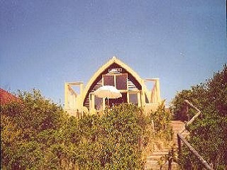 Open Zon, Beach finds on Vlieland