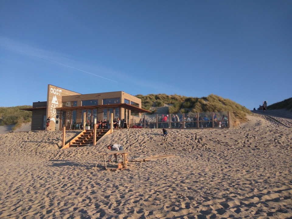 Beach pavilion Oost